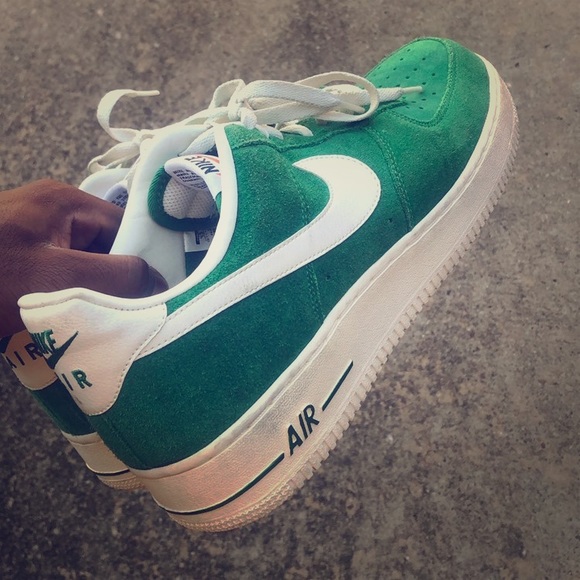 Air Force 1 - Picture 1 of 1